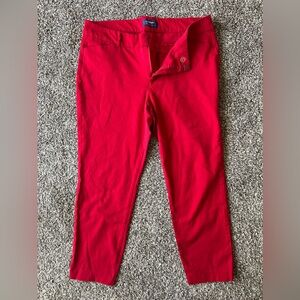 Old Navy Pixie Pant mid rise. Women’s Size 16